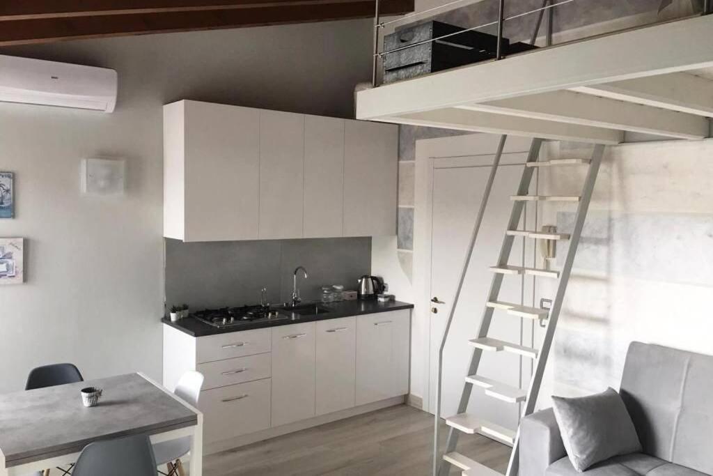 La Petite Maison De Stephanie Clusane Luaran gambar